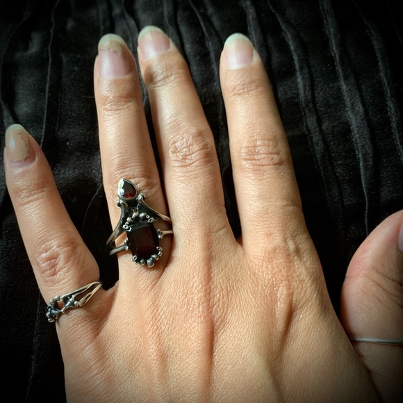 Bloodmilk Garnet Nyx's Diadem Part I .925 Ring - Picture 4 of 4